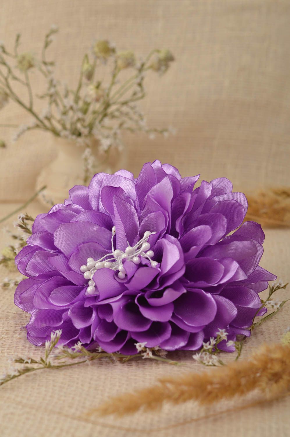 Handmade violette Schmuck Brosche Haarspange Blume Haar Accessoires aus Atlas foto 1