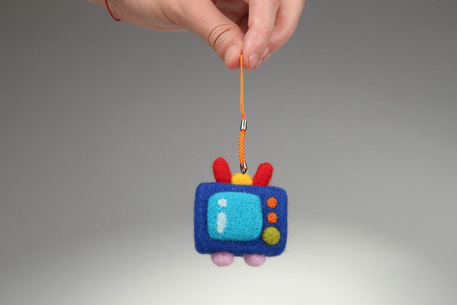 TV keychain made from wool photo 2