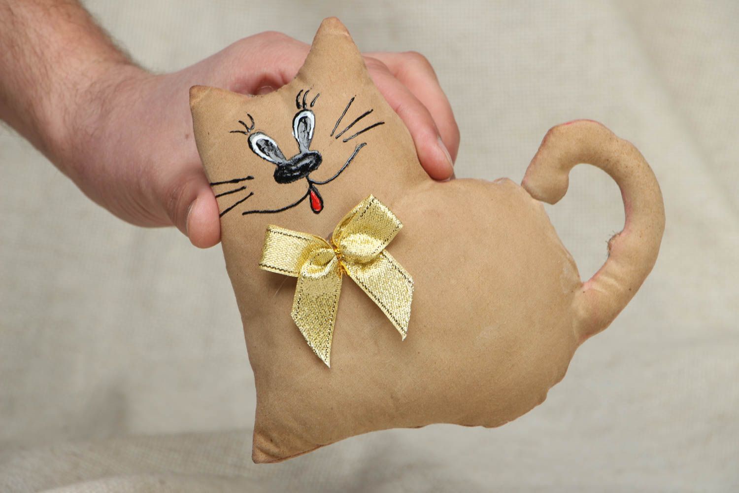 Мягкая игрушка-валентинка в виде кота фото 4
