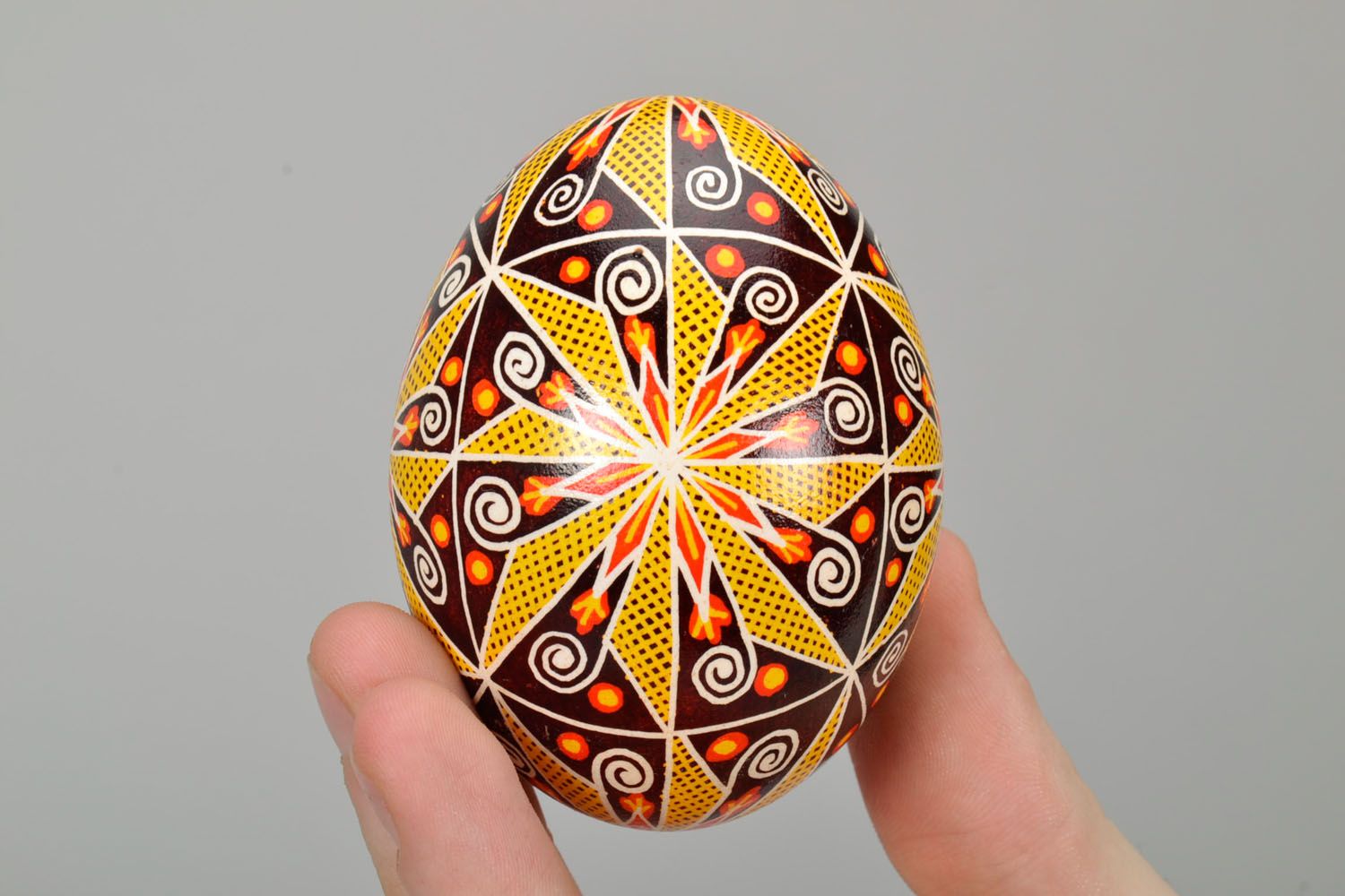 Ovo da Páscoa feito à mão pintado  foto 5