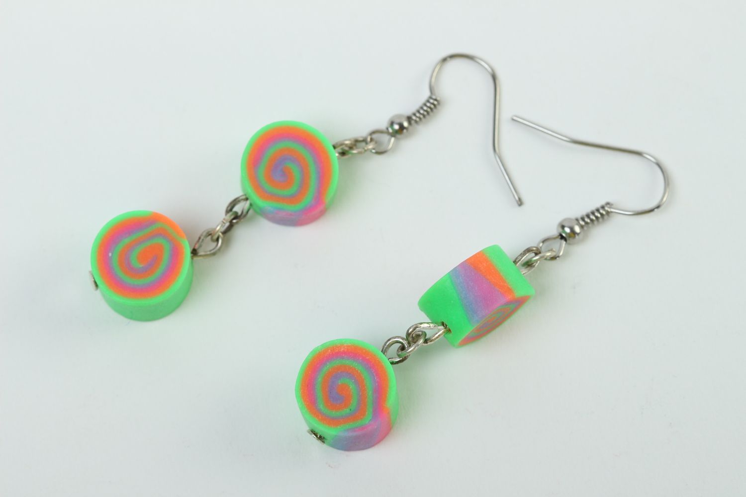 Boucles d'oreilles pendantes Bijou fait main Cadeau femme bonbons multicolores photo 2