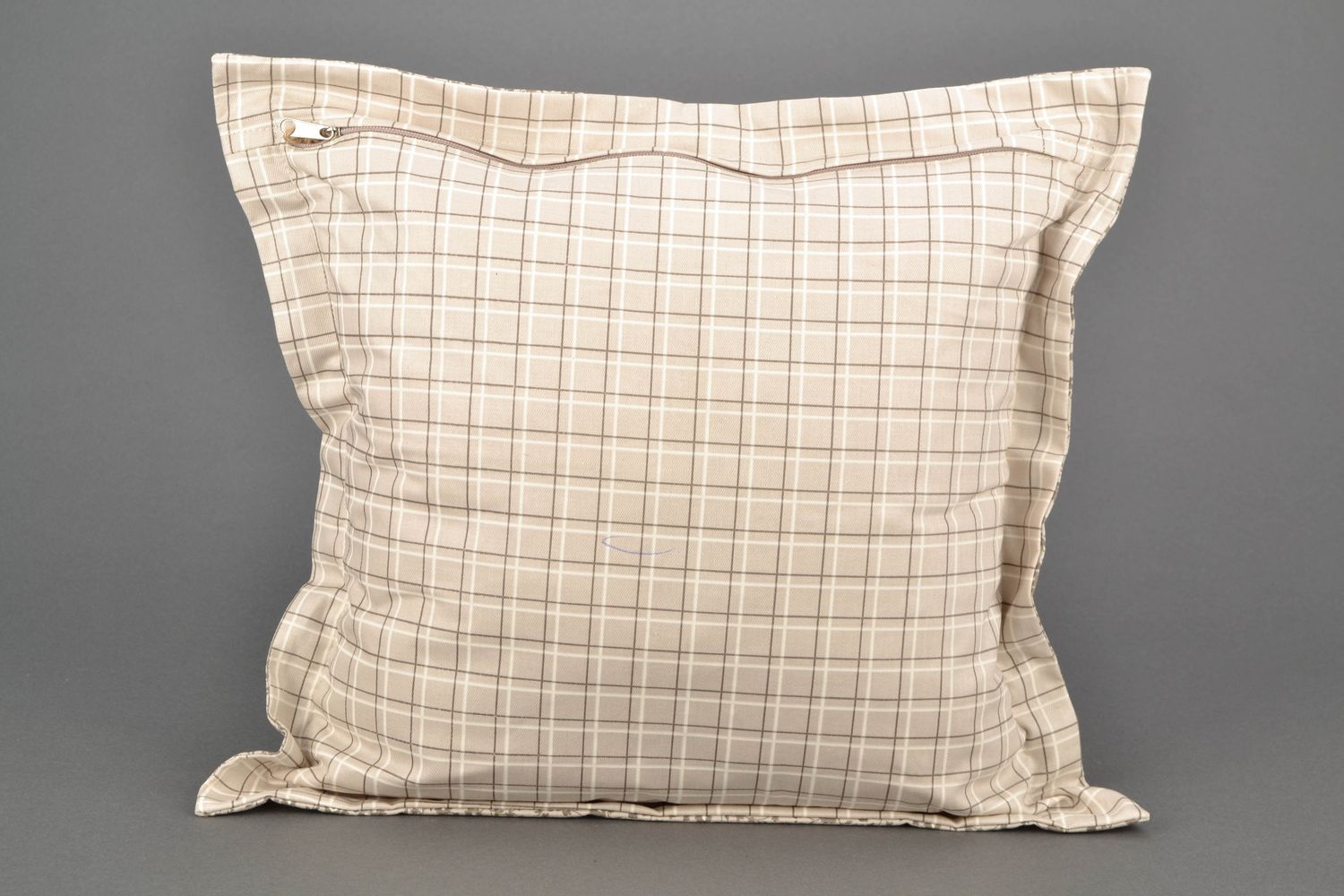 Диванная подушка мягкая ручной работы со съемным чехлом на молнии Цветы фото 3