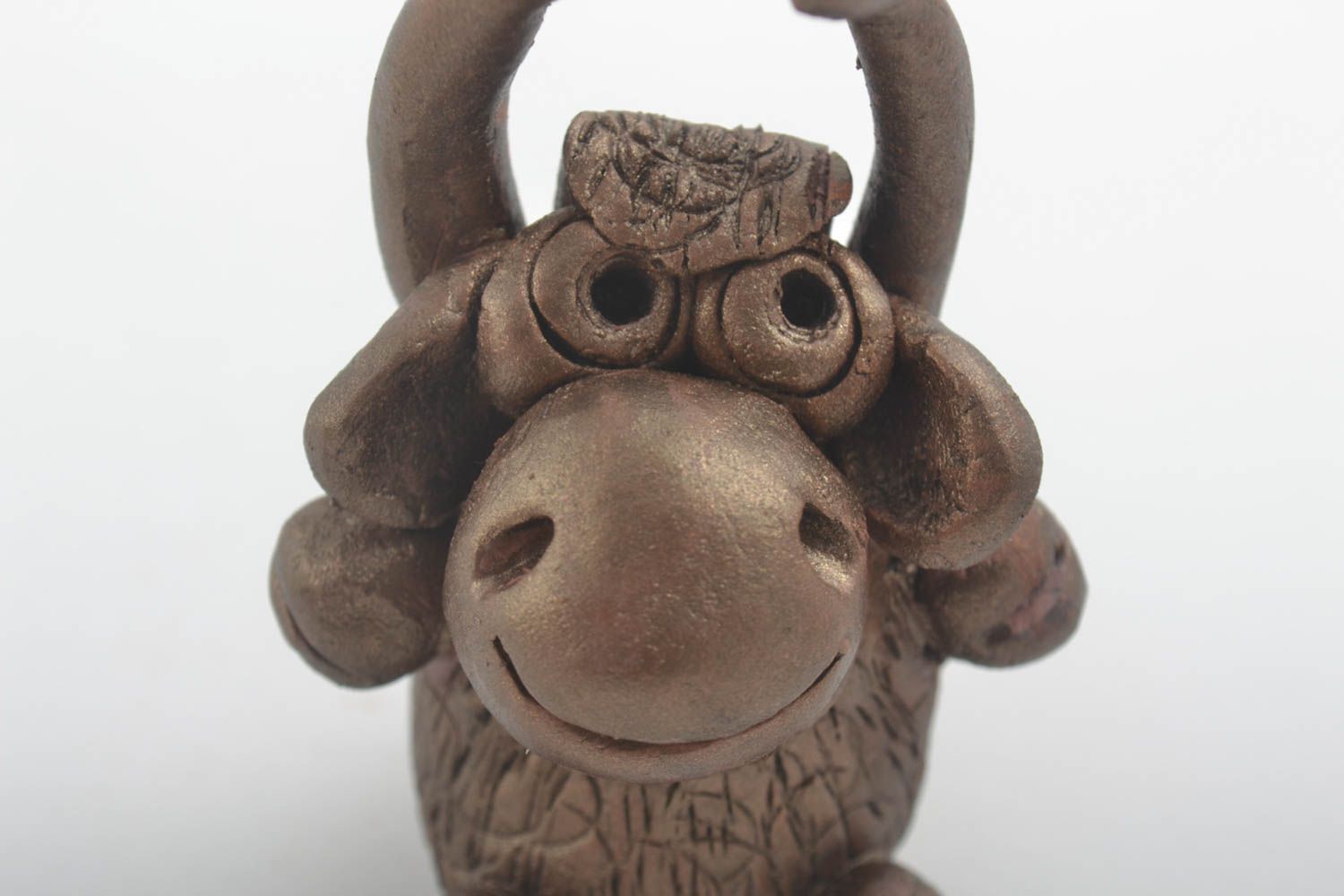 Figurine animal fait main Petite statuette en argile taureau Déco intérieur photo 5
