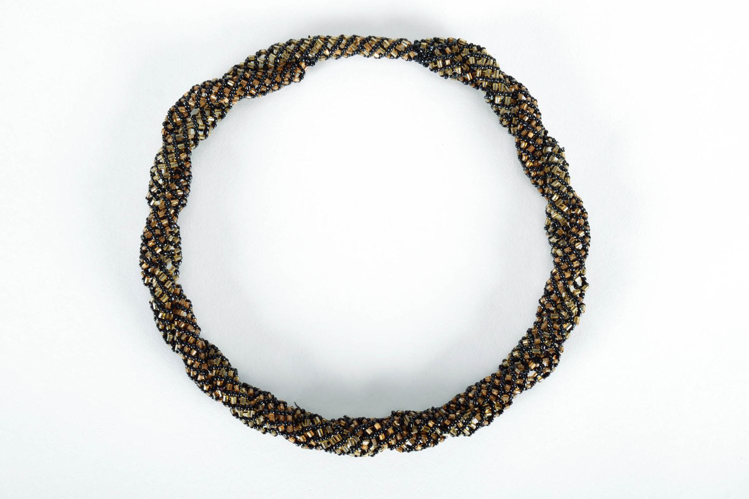 Beaded necklace photo 1
