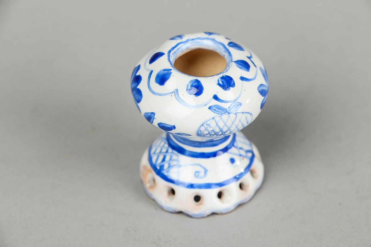 Petit vase en céramique blanc bleu fait main photo 2