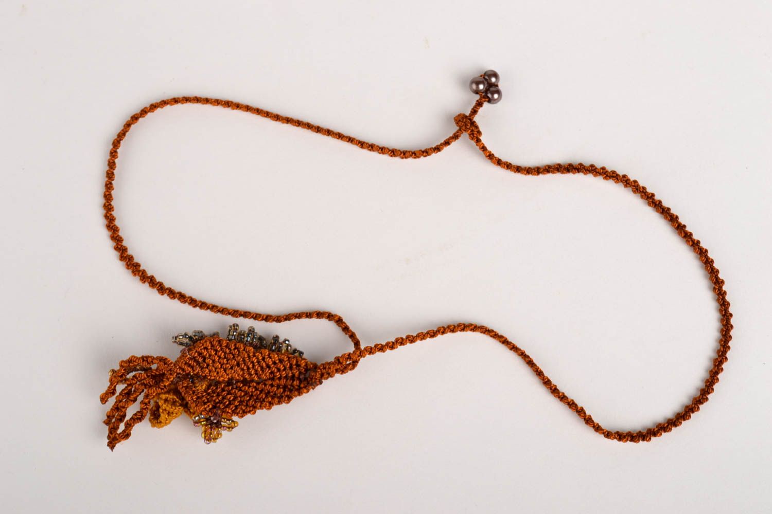 Hand-woven pendant handmade thread jewelry macrame bijouterie gift for women photo 3