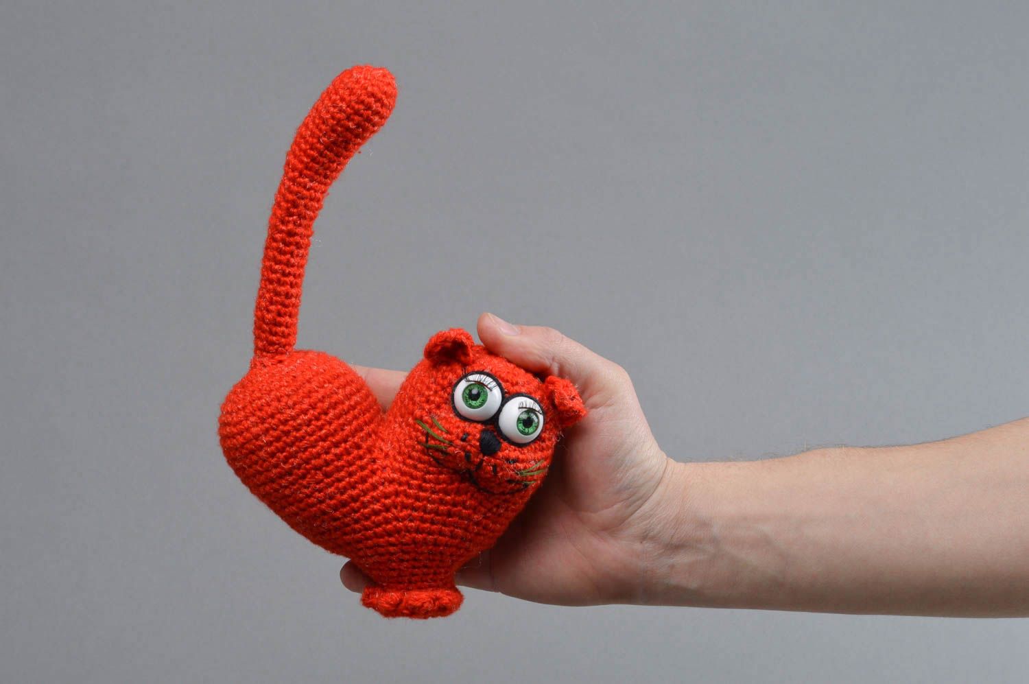 Jouet décoratif tricoté au crochet fait main Chat rouge en forme de coeur photo 4