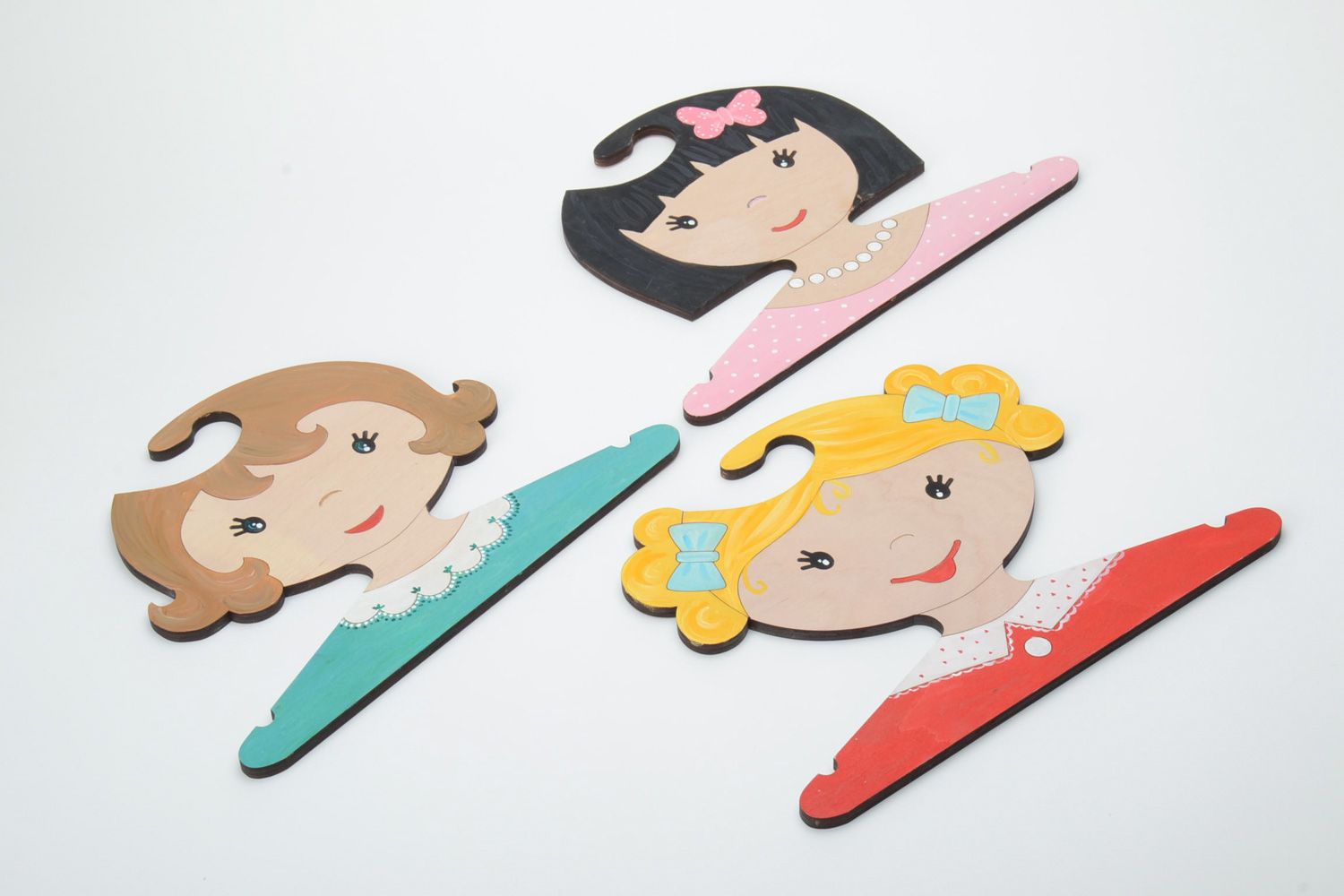 Set of plywood children's clothes hangers 3 items photo 3