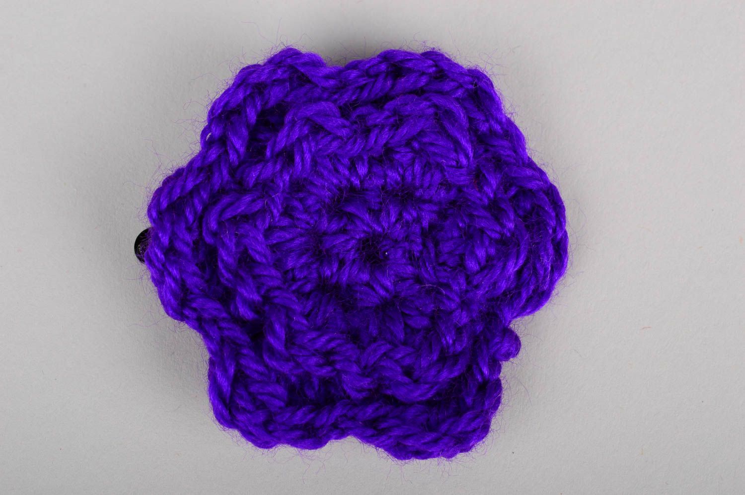 Handmade Haarschmuck für Mädchen Haarklemme Blume Häkel Accessoire schön violett foto 1