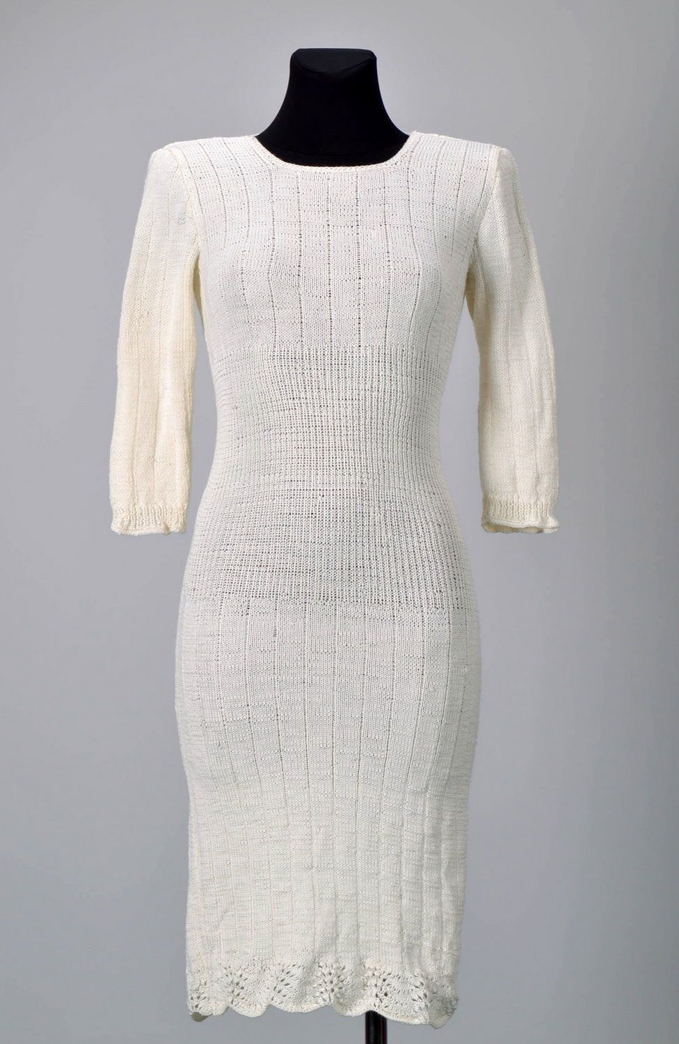 Белое вязаное платье фото 3