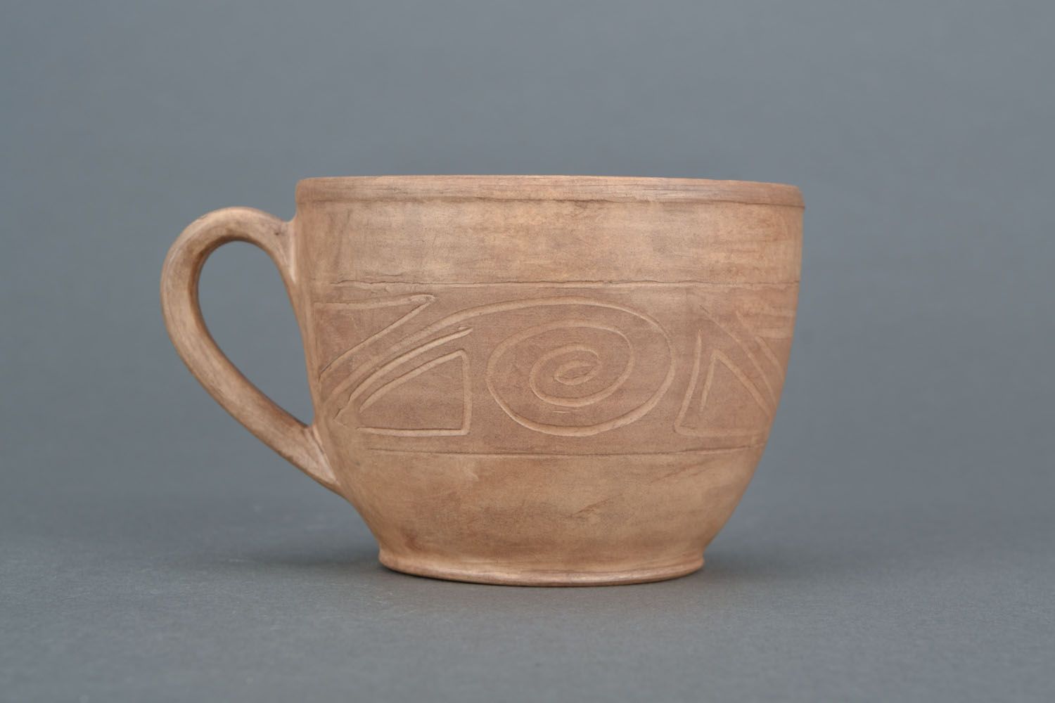 White clay unglazed cup with handle and Greek-style pattern photo 3