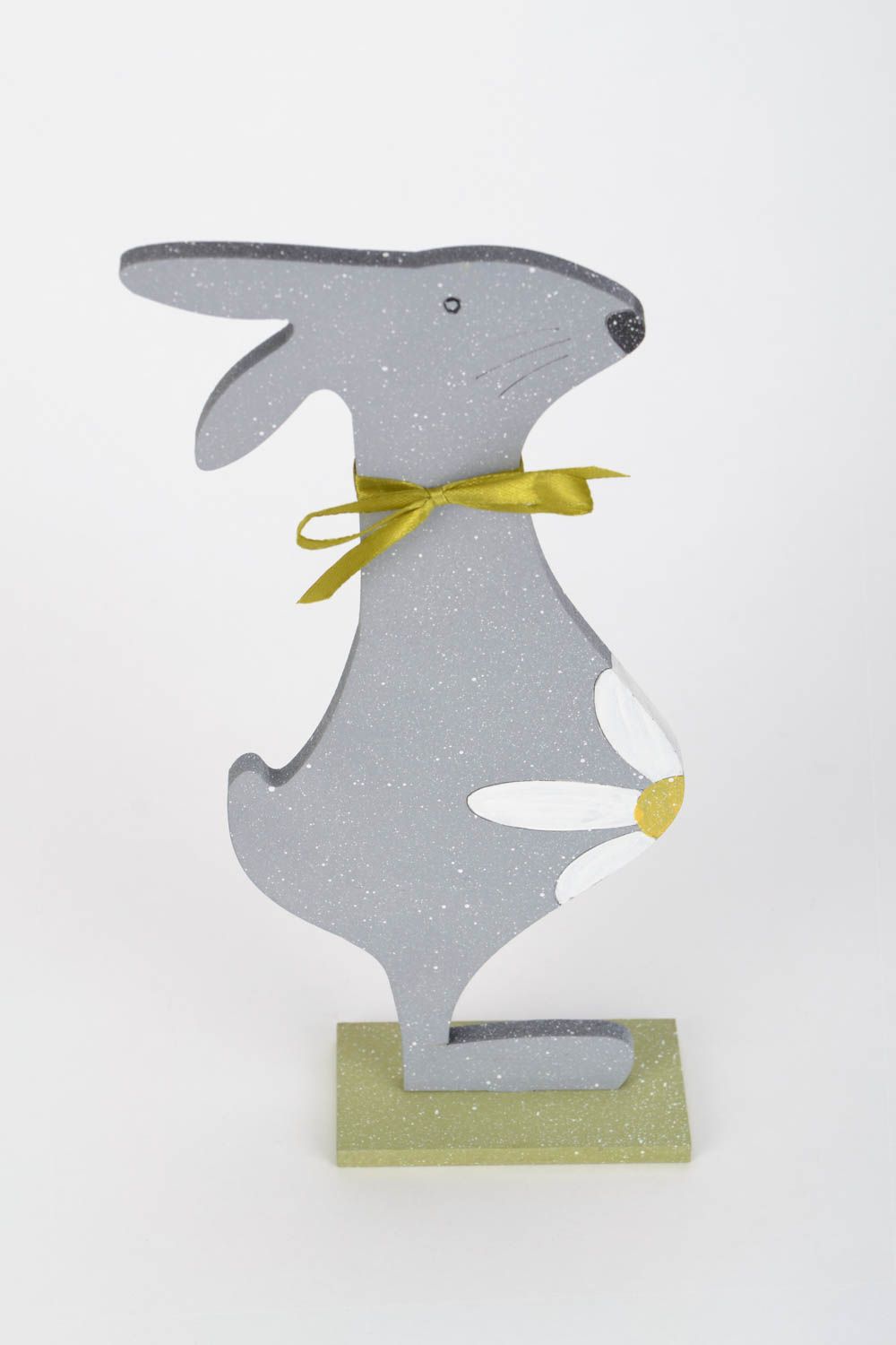 Graues Interieur Spielzeug aus Furnierholz Hase mit Ständer künstlerische Handarbeit foto 5