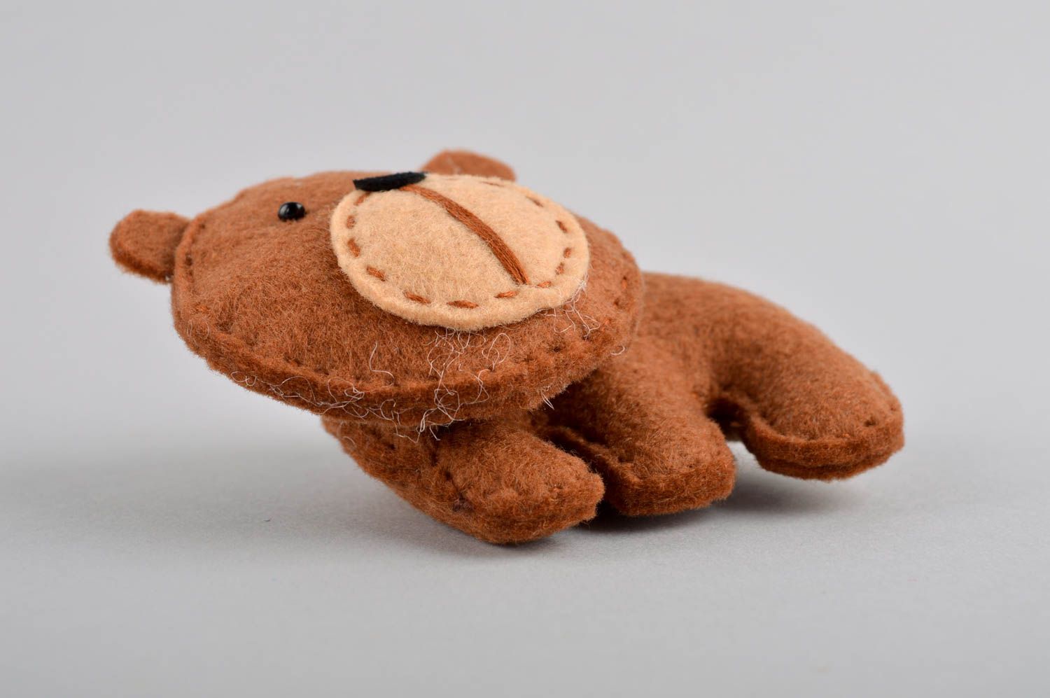 Игрушка ручной работы игрушка из шерсти игрушка из войлока Медведь бурый фото 4