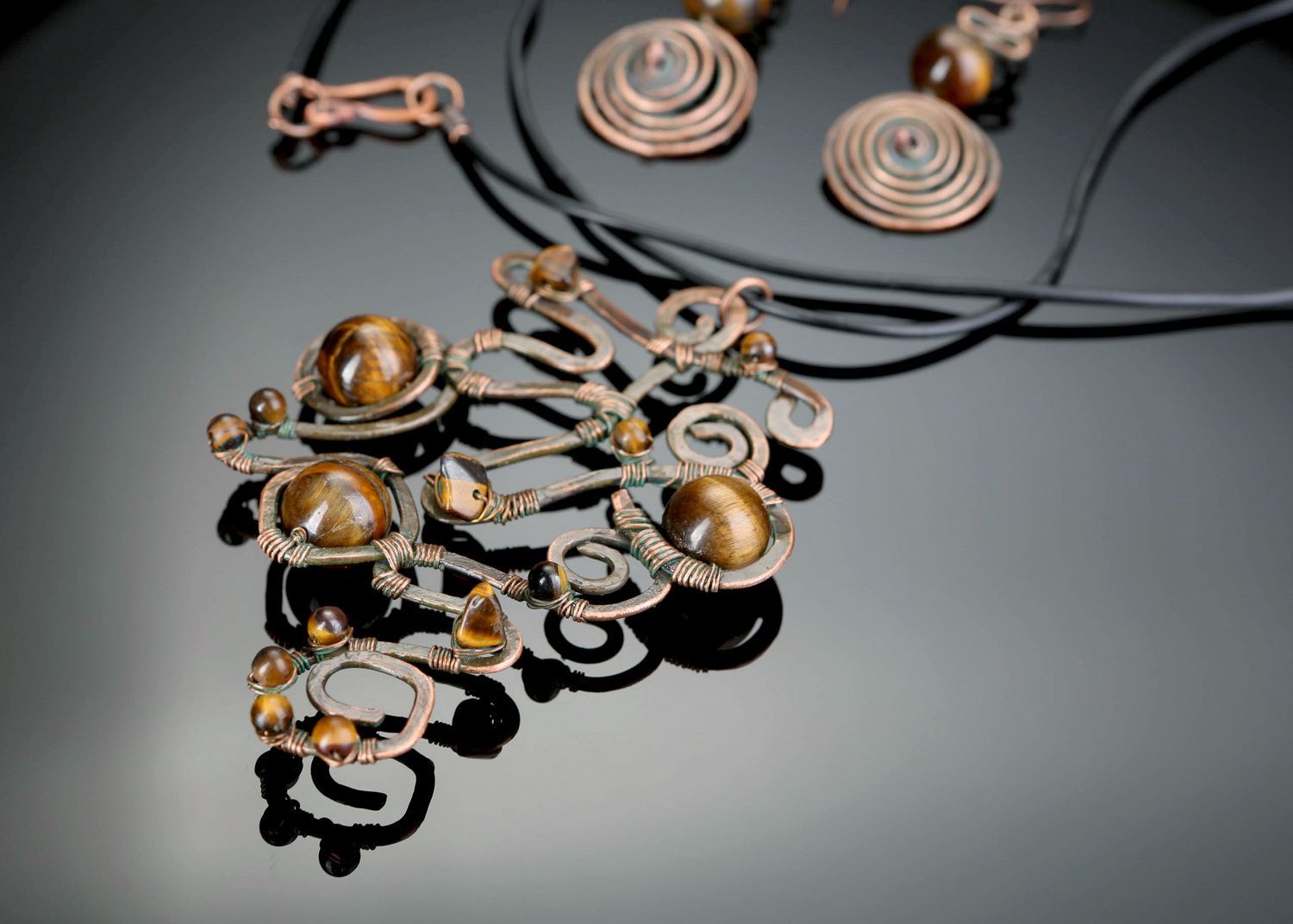 Conjunto de joyas de cobre con ojo de tigre Laberinto del Minotauro pendientes+colgante foto 1
