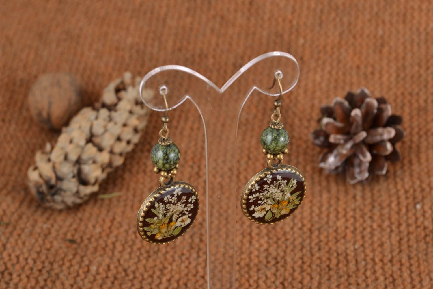 Long earrings with flowers in epoxy resin photo 1