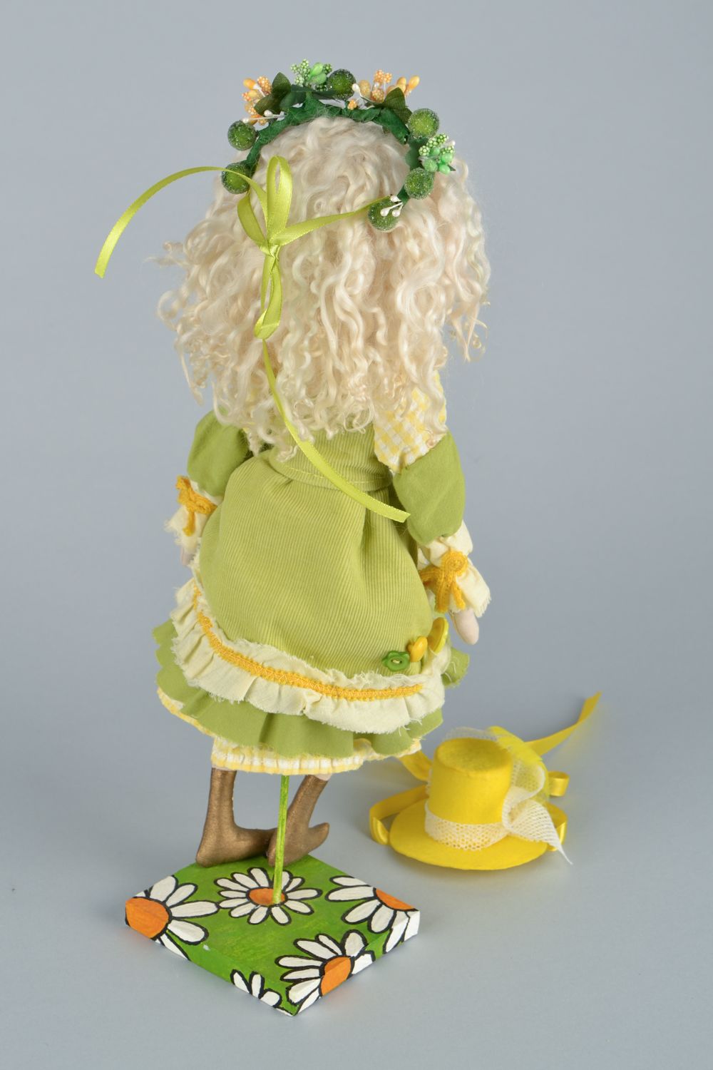 Handgemachte Puppe aus Stoff  foto 5