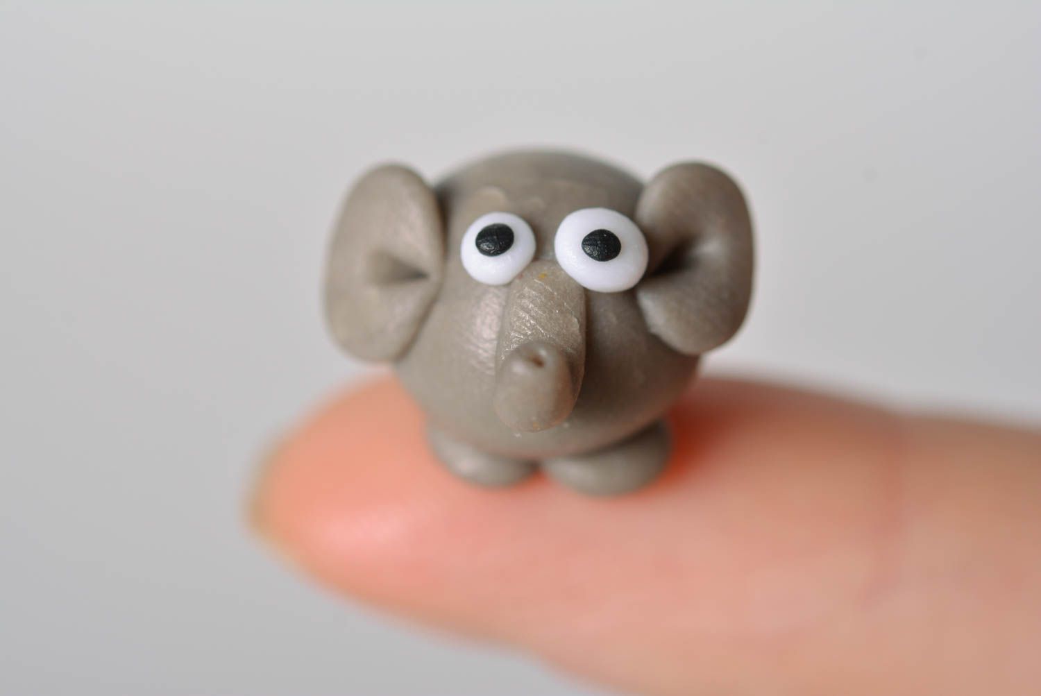 Figurine éléphant faite main Petit jouet en pâte polymère original Déco maison photo 4