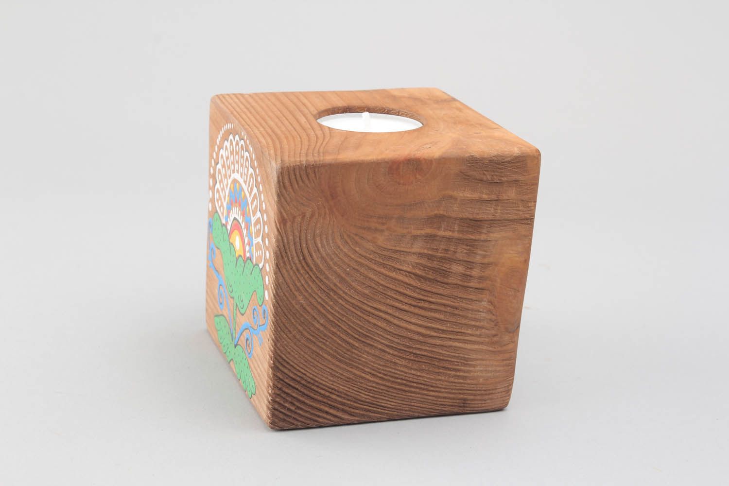 Wooden candle holder photo 1