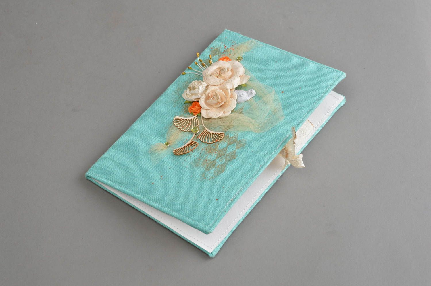 Dossier carton bleu fait main avec fleur en tissu Accessoire de bureau photo 2