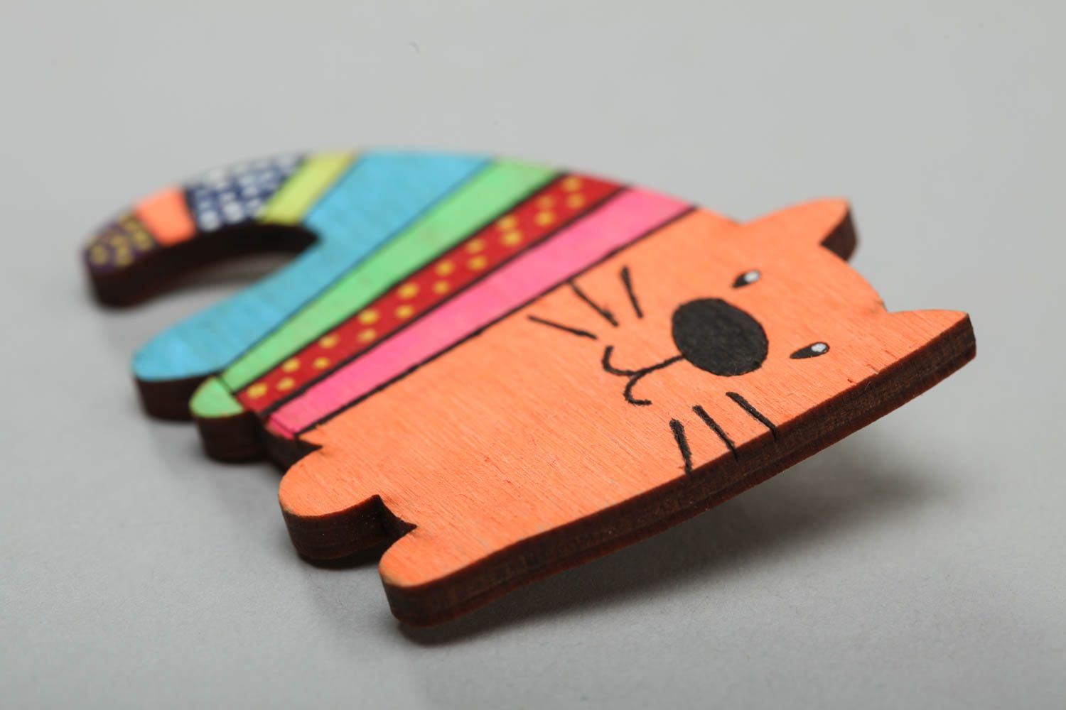 Plywood painted acrylic brooch in the form of bright cat handmade accessory photo 3