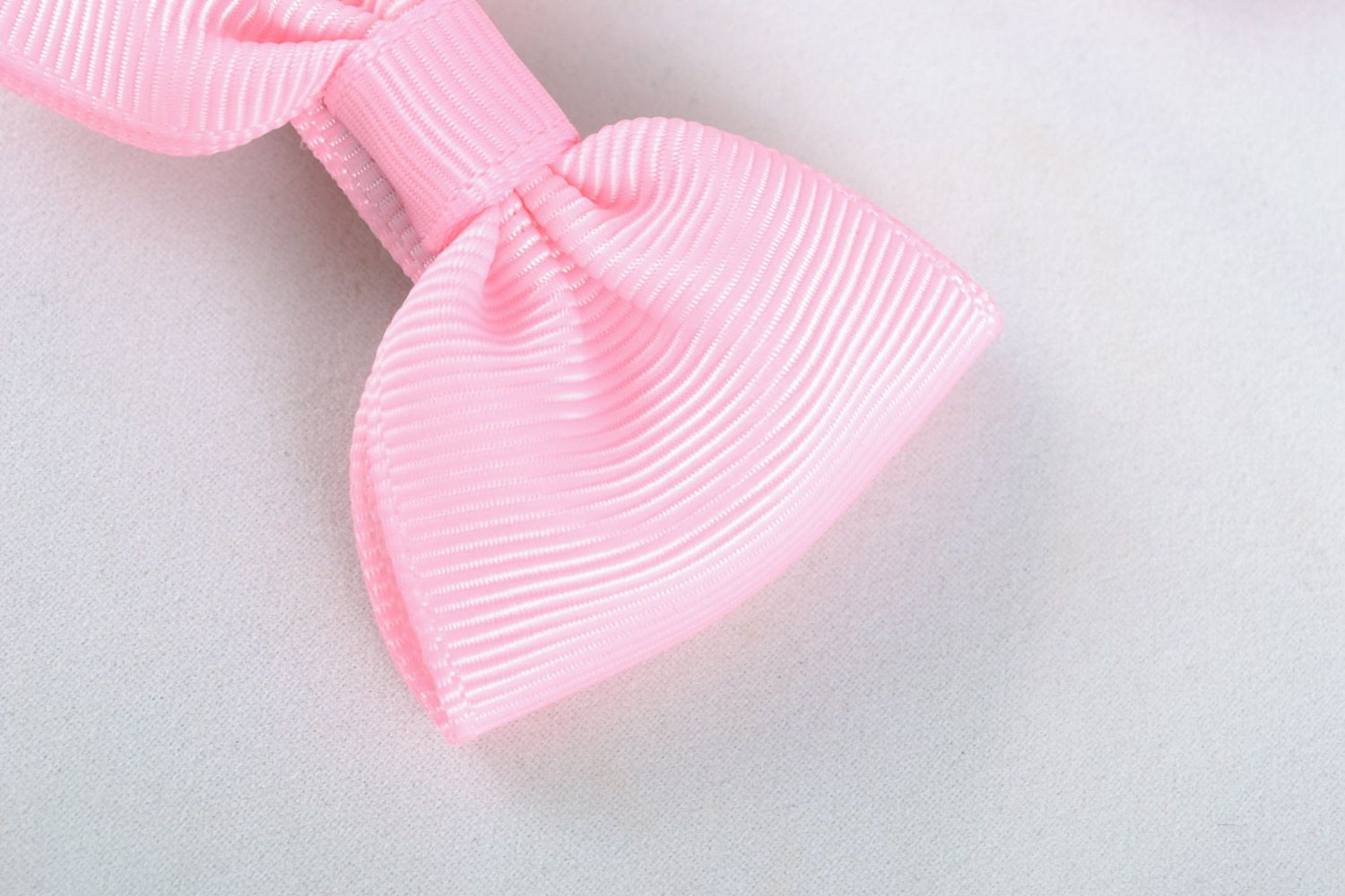 Gentle pink small handmade bow hair clips set 2 pieces photo 4