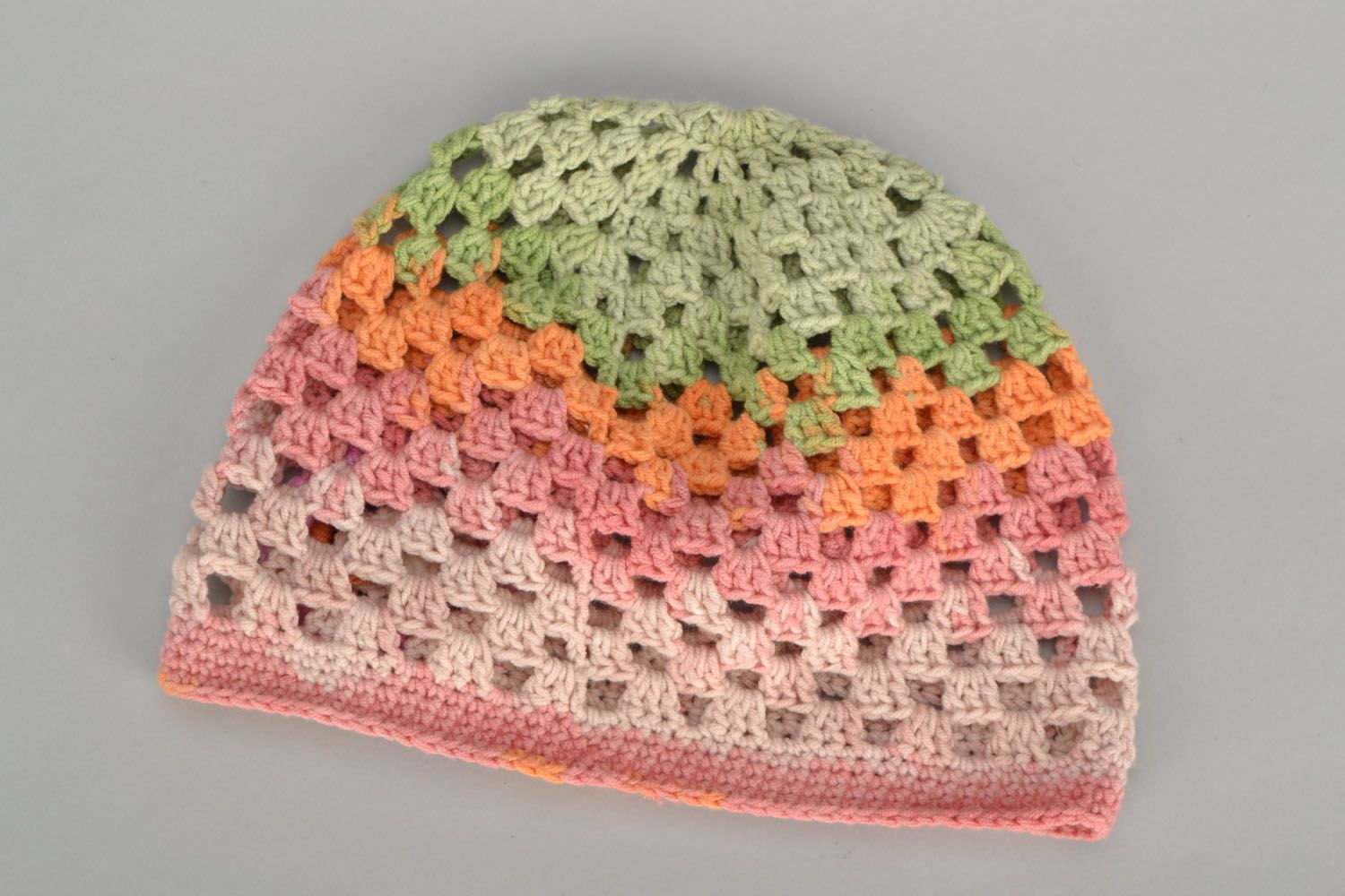 Openwork pink hat for girls photo 4