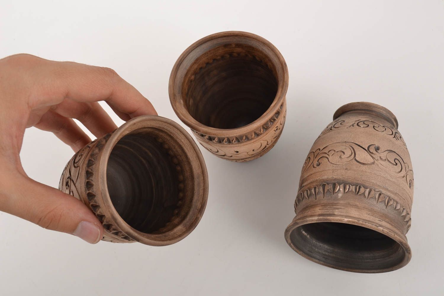 Handgemachtes Trinkglas Set aus Keramik mit Muster für Haushalt 3 Stück 250 ml foto 2