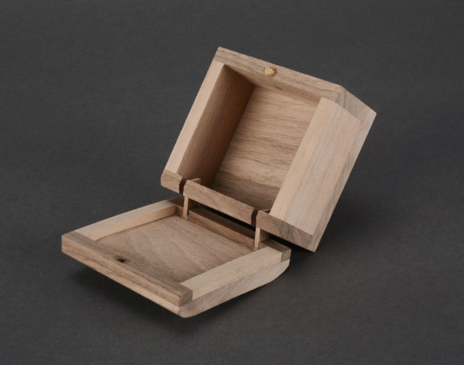 Nichtflächenfertige Holzschatulle foto 3
