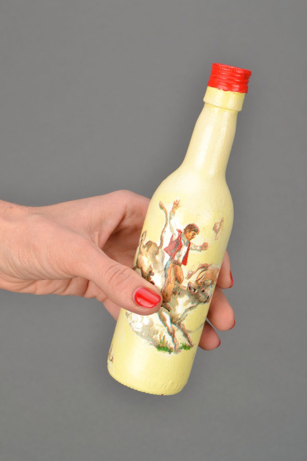 Красивая декоративная бутылка ручной работы  фото 2