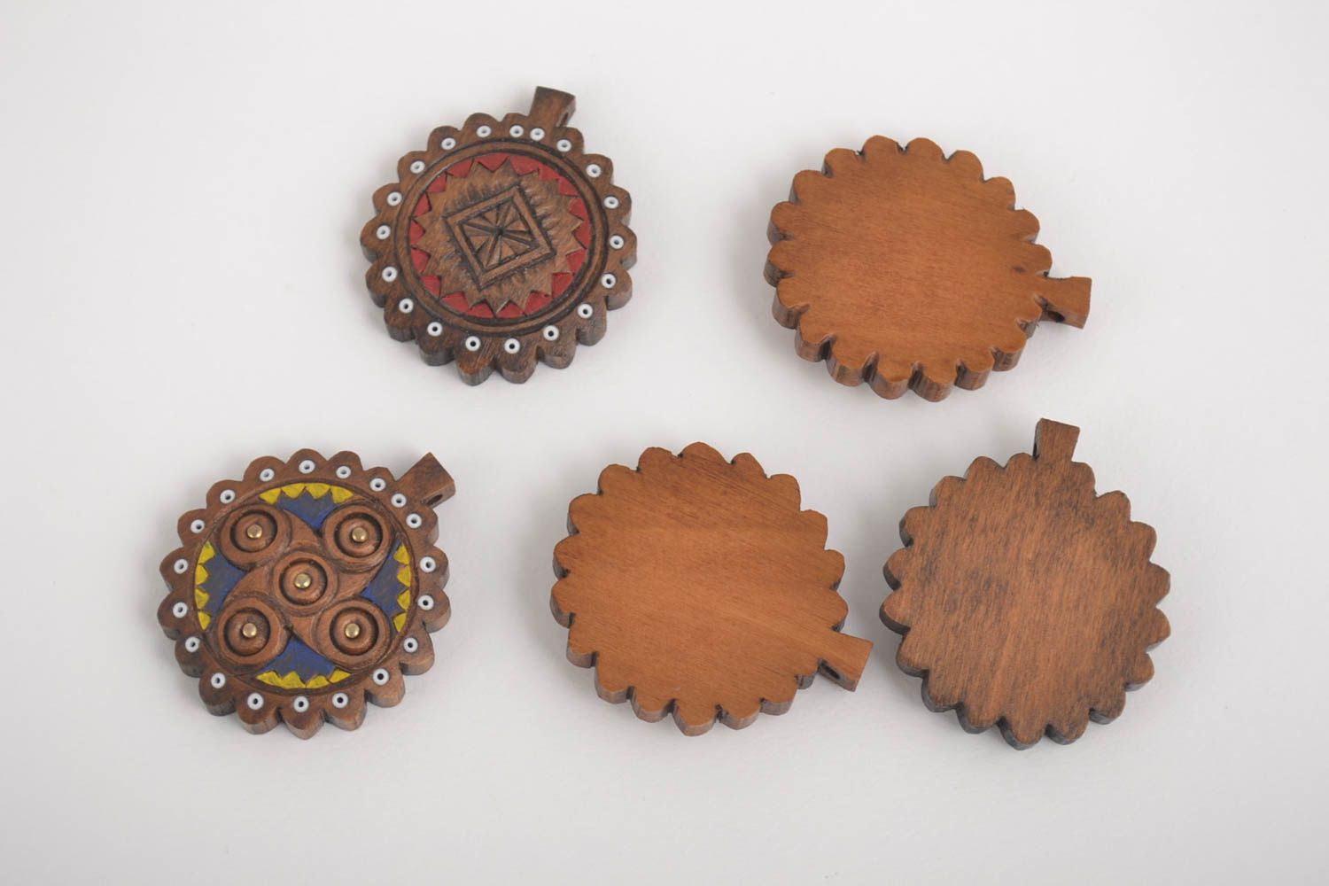 Lot de Pendentifs en bois faits main 5 pièces ronds originaux Cadeau original photo 2