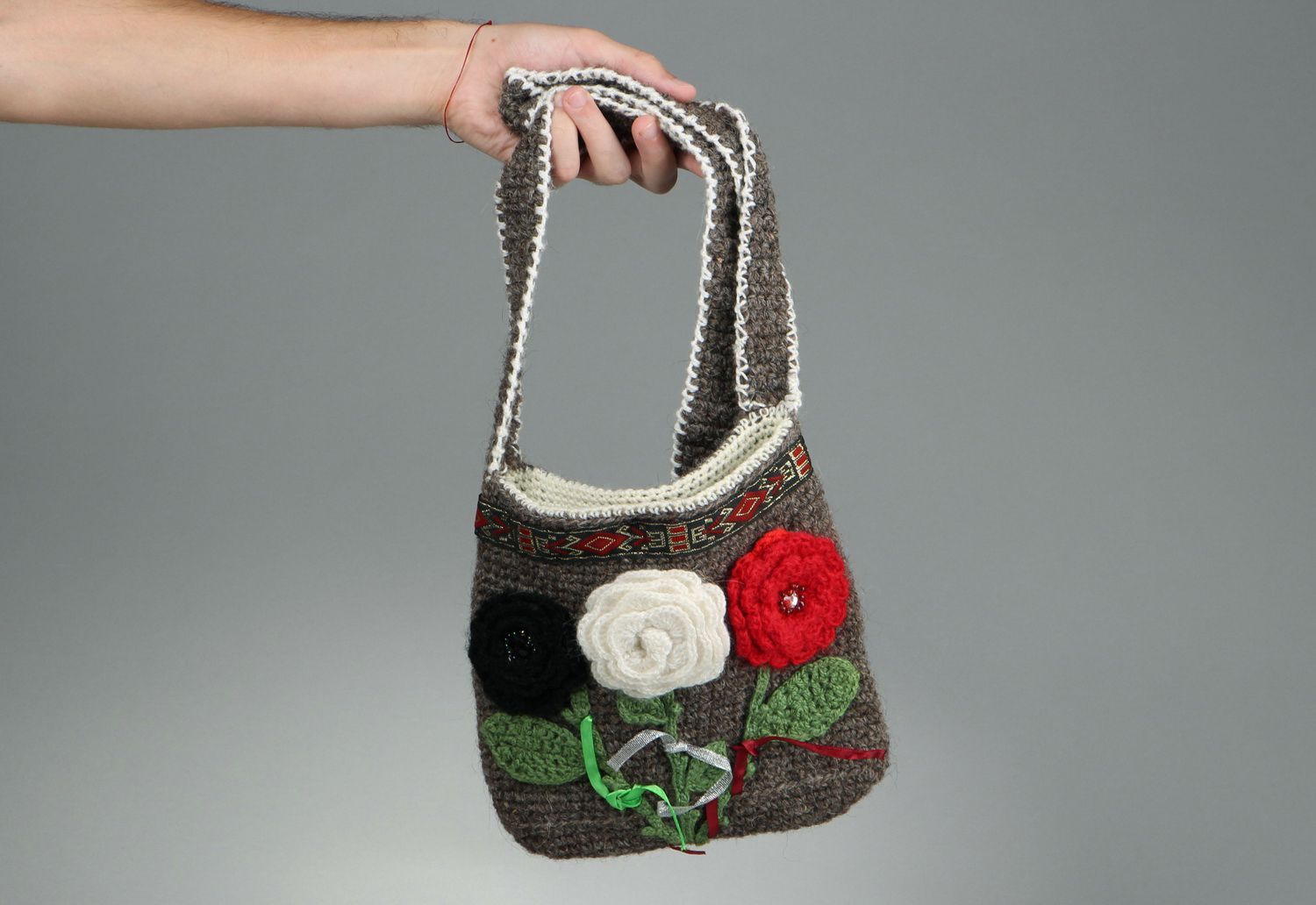 Crocheted purse Roses photo 5