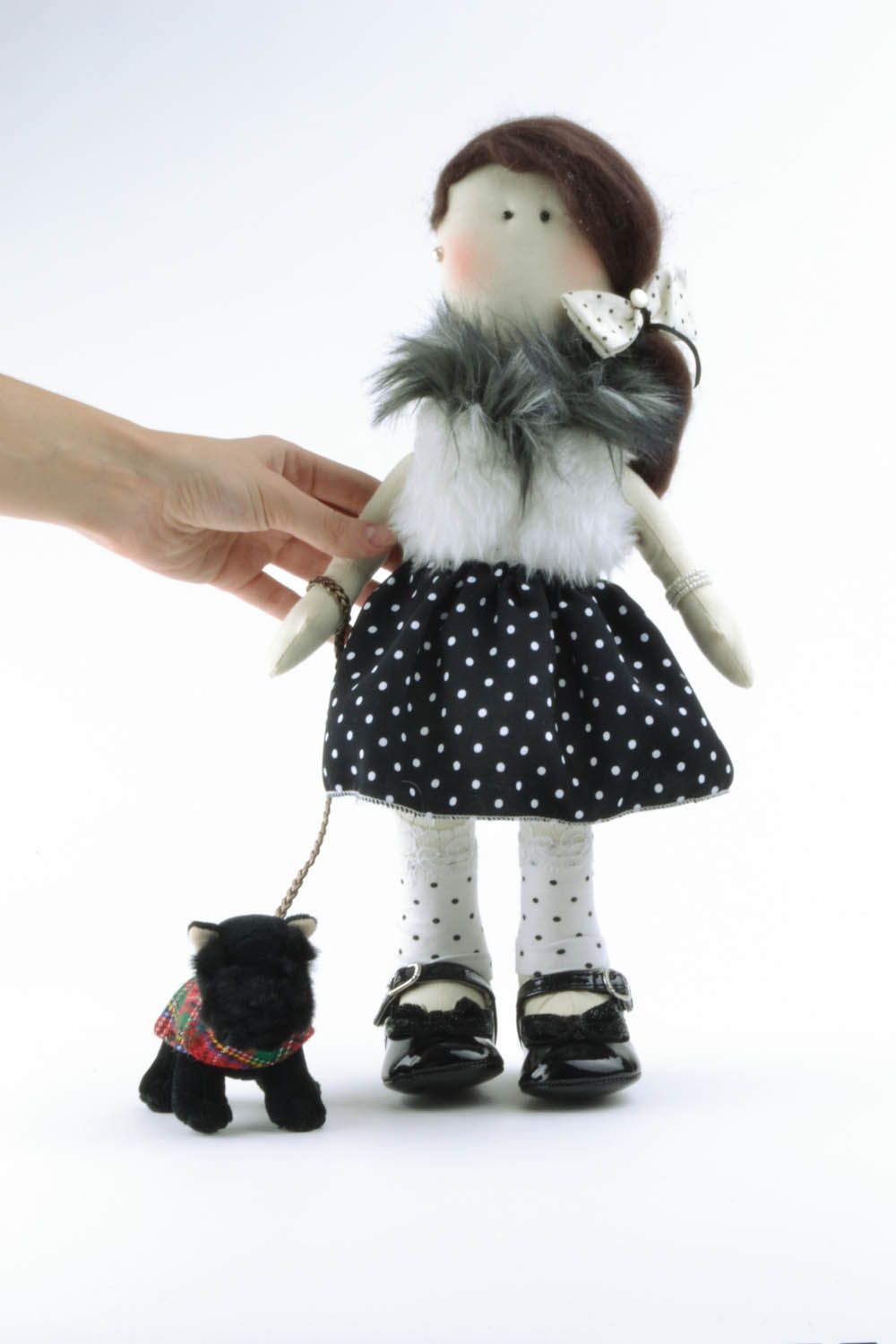 Muñeca de peluche Irina con perro foto 5