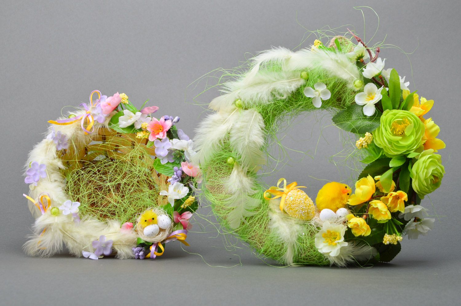 Easter composition made of wicker handmade basket and wreath for home decor photo 2