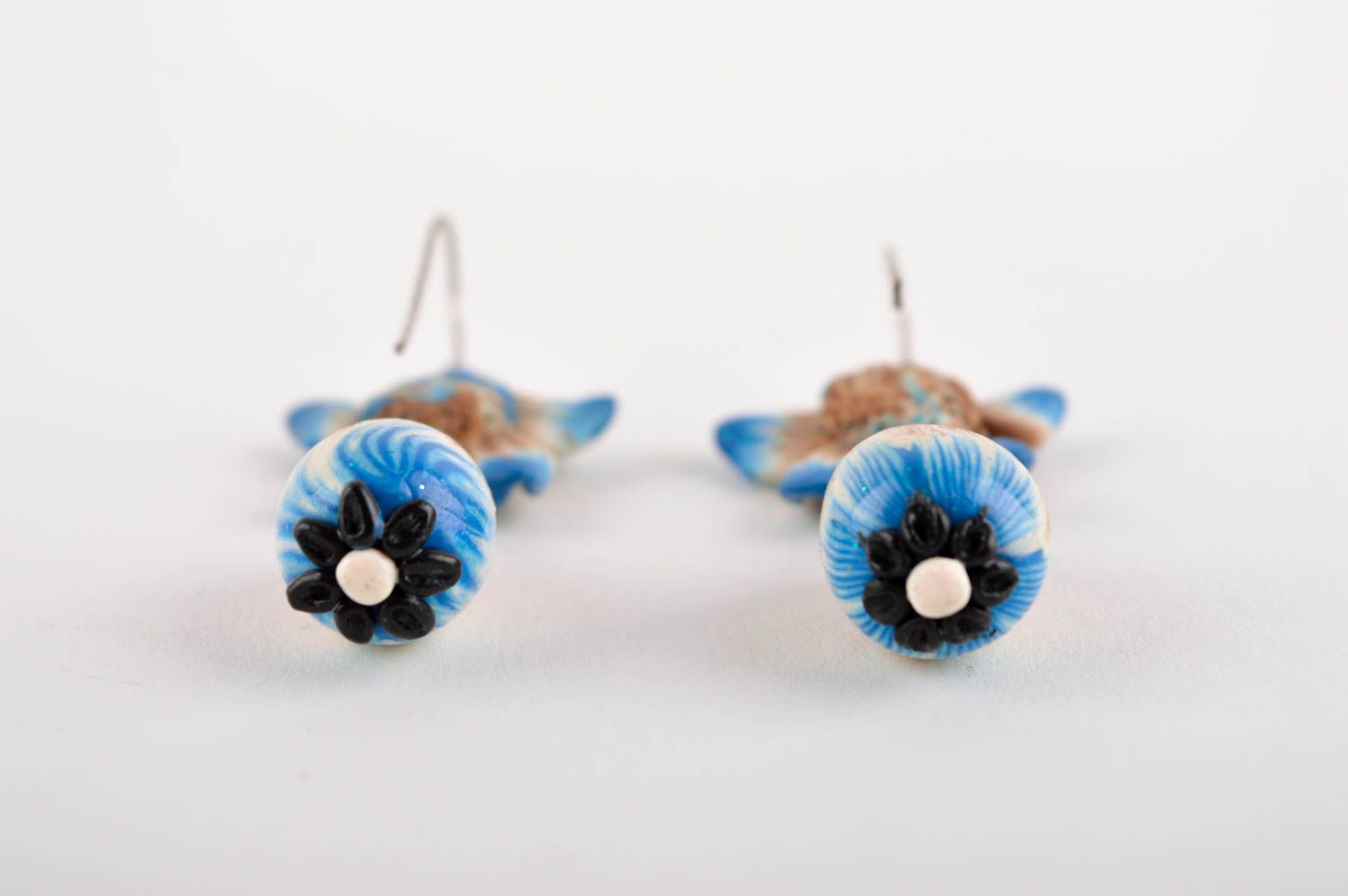 Handmade beige blaue Blumen Ohrringe Polymer Schmuck Accessoire für Frauen  foto 5