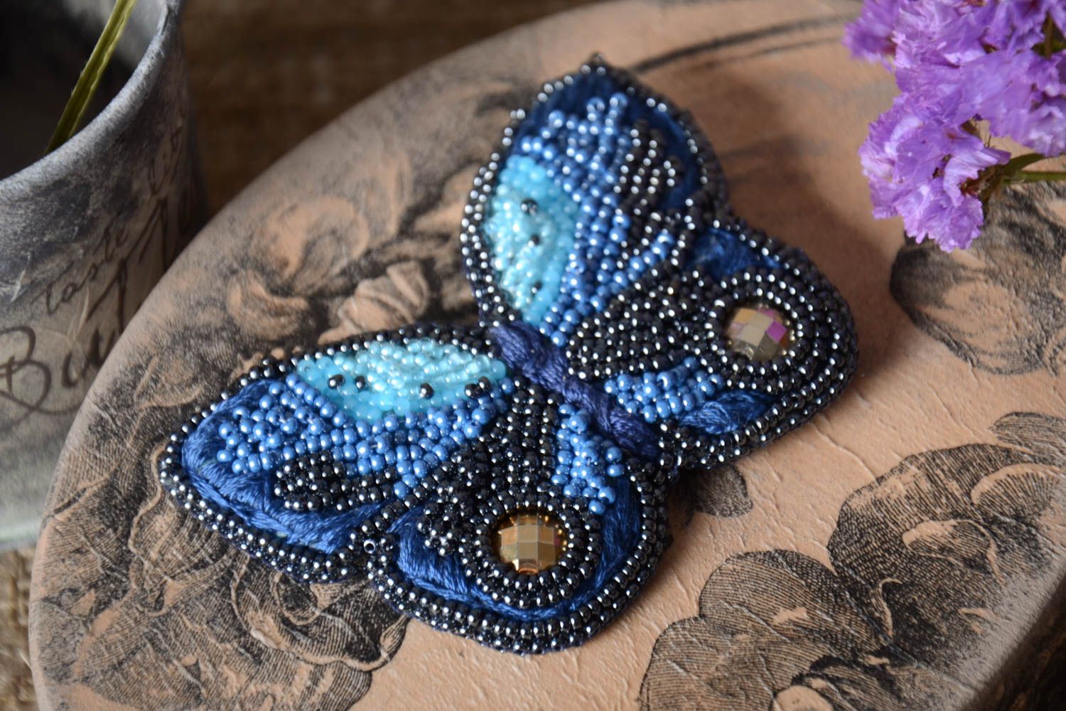 Broche de abalorios hecho a mano accesorio de moda regalo original para mujer foto 1