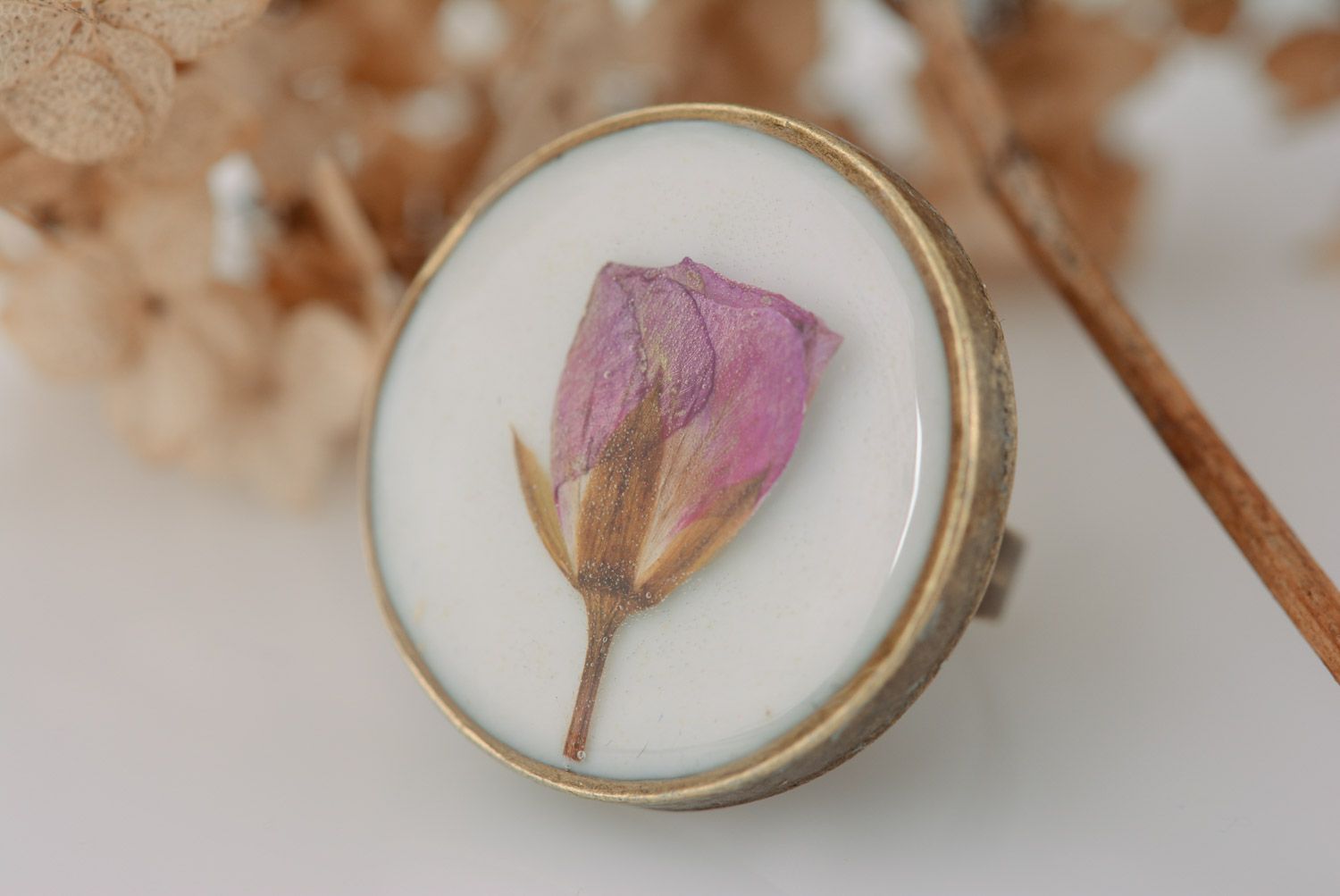 White round women's ring of adjustable size with flower in epoxy resin homemade photo 1