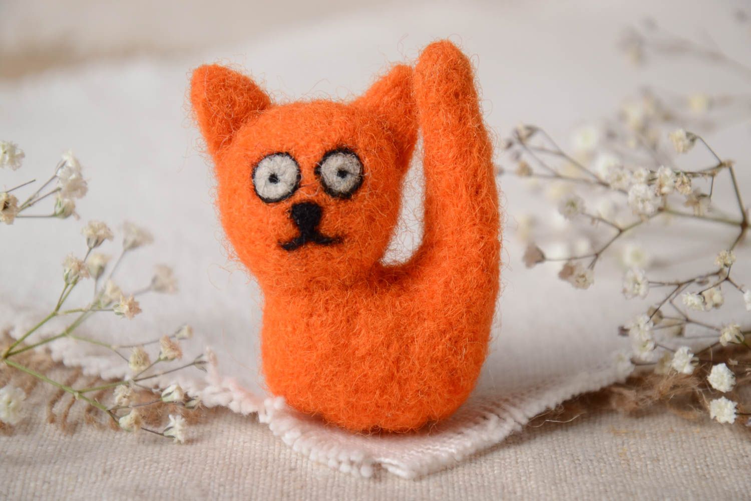 Handmade kleines Kuscheltier Kühlschrankmagnet Katze Filz Tier orange  foto 1