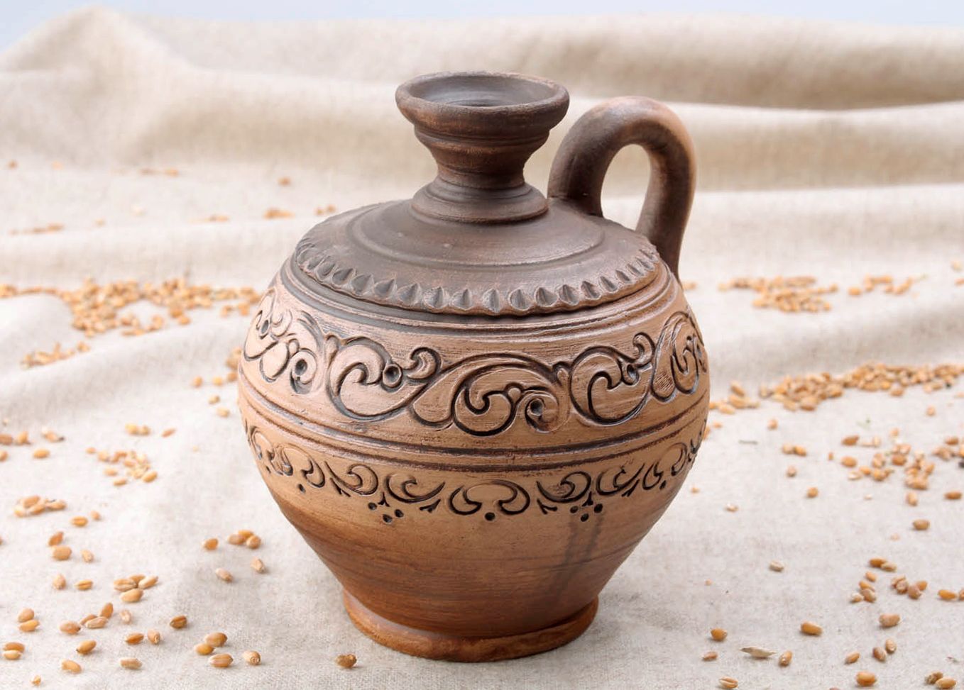 Cruche de vin en céramique faite main dans le style grec photo 5