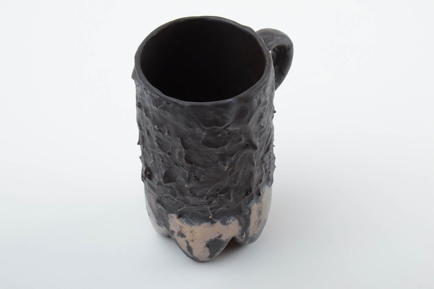 Глазурованная чашка объемом 500 мл черная необычная большая глиняная хэнд мейд фото 2