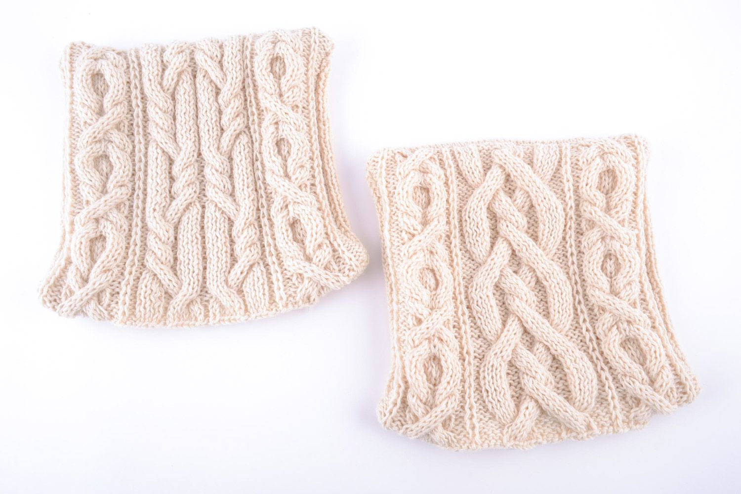 Deux housses de coussins tricotées en mi-laine beiges faites à la main photo 3