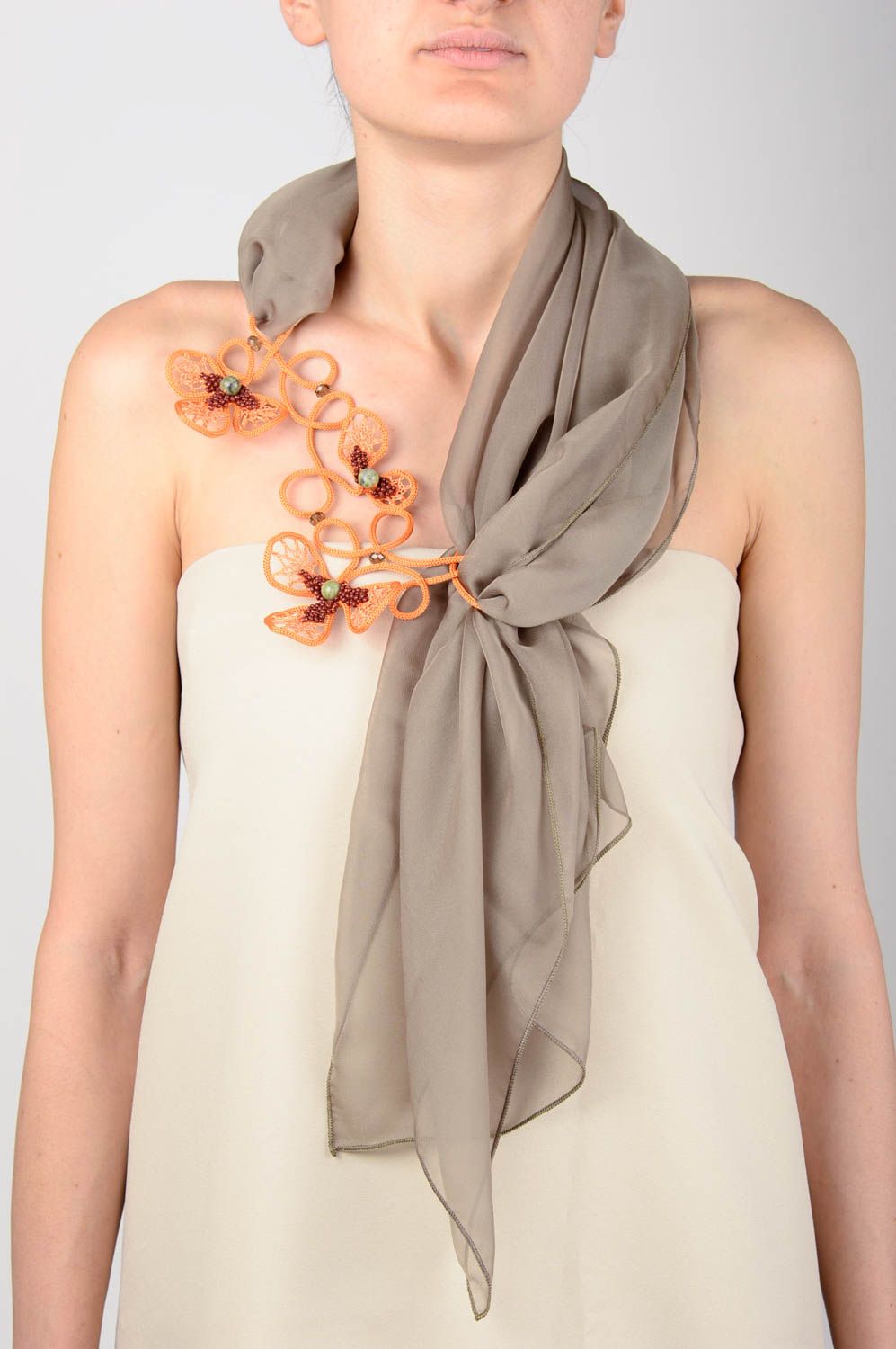 Écharpe tissu Foulard femme fait main gris en mousseline de soie Cadeau femme photo 5