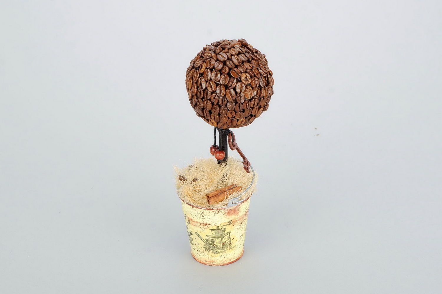 Topiary made of coffee photo 3