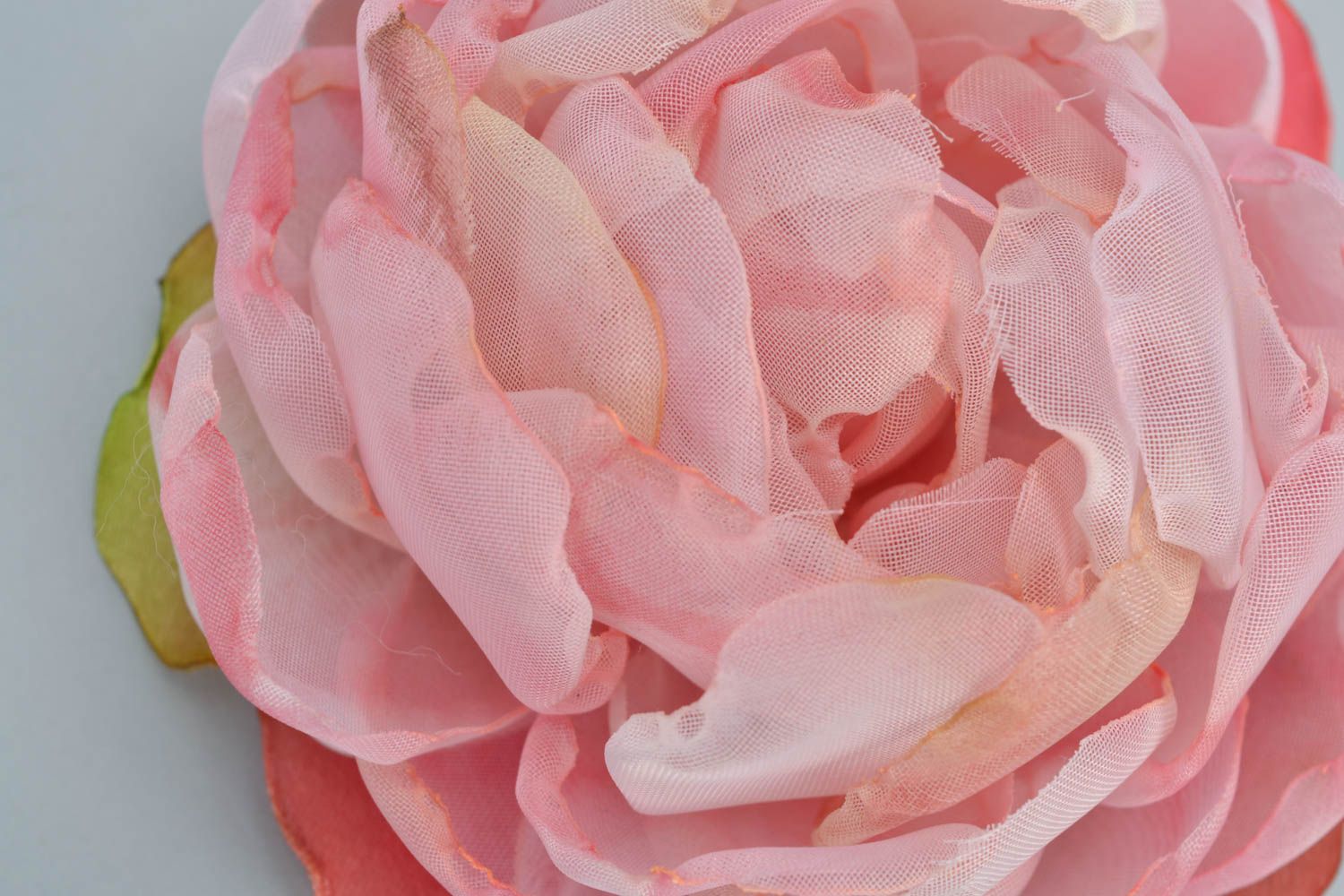 Beautiful women's handmade pink textile flower hair clip photo 3