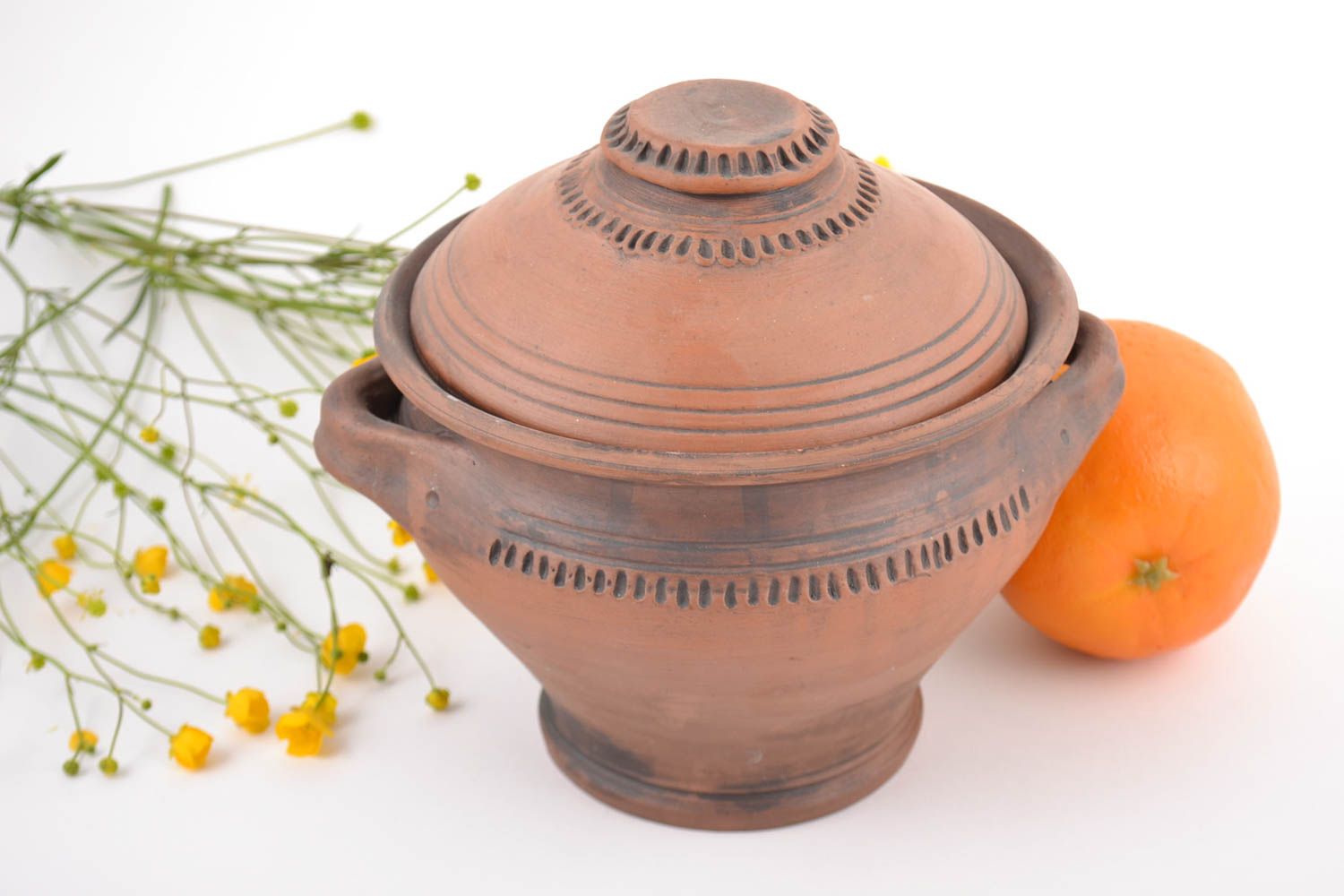 Handmade clay pot with lid kilned with the use of milk 1.5 l photo 1