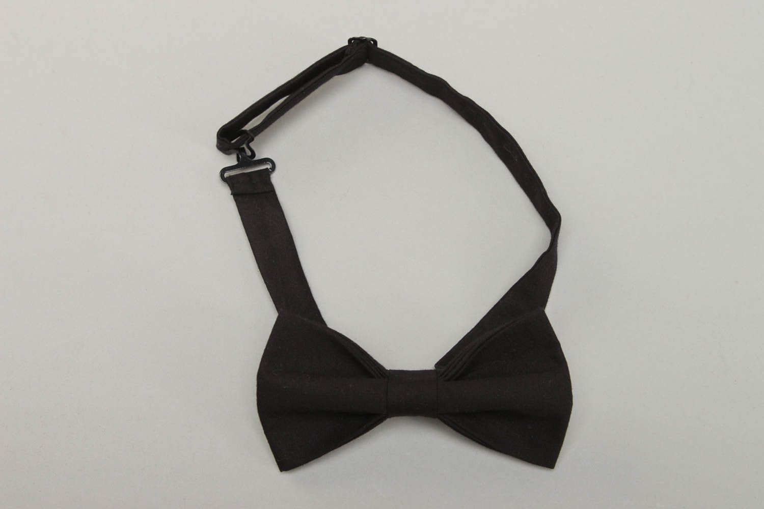 Black fabric bow tie photo 1