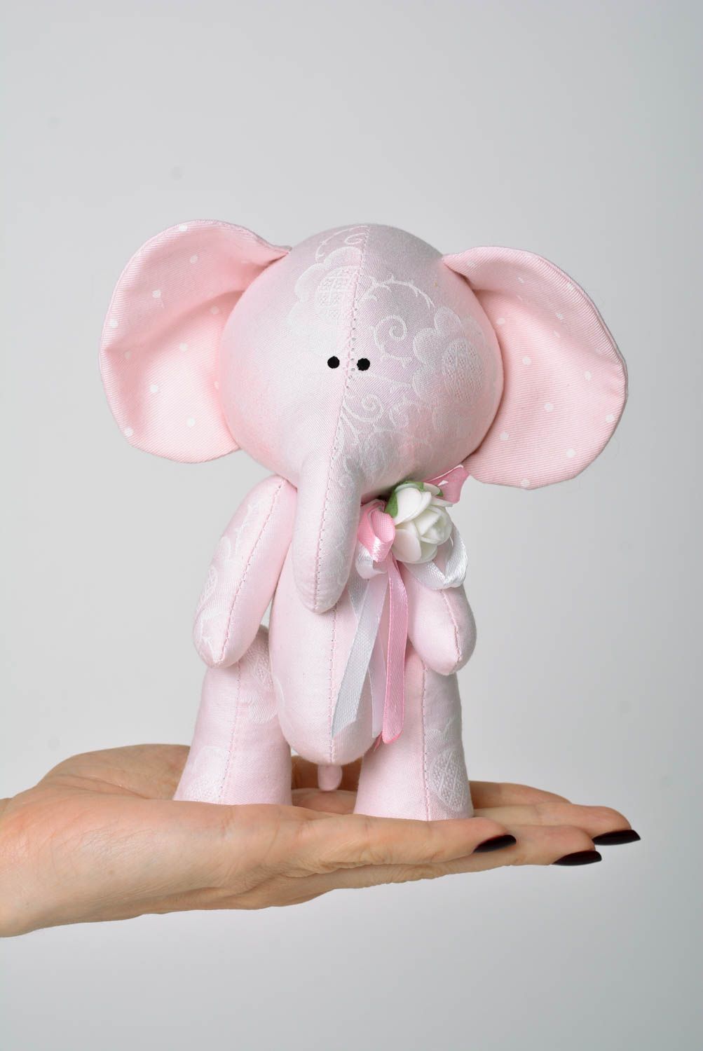 Peluche éléphant rose Jouet fait main en tissu original Cadeau pour enfant photo 2