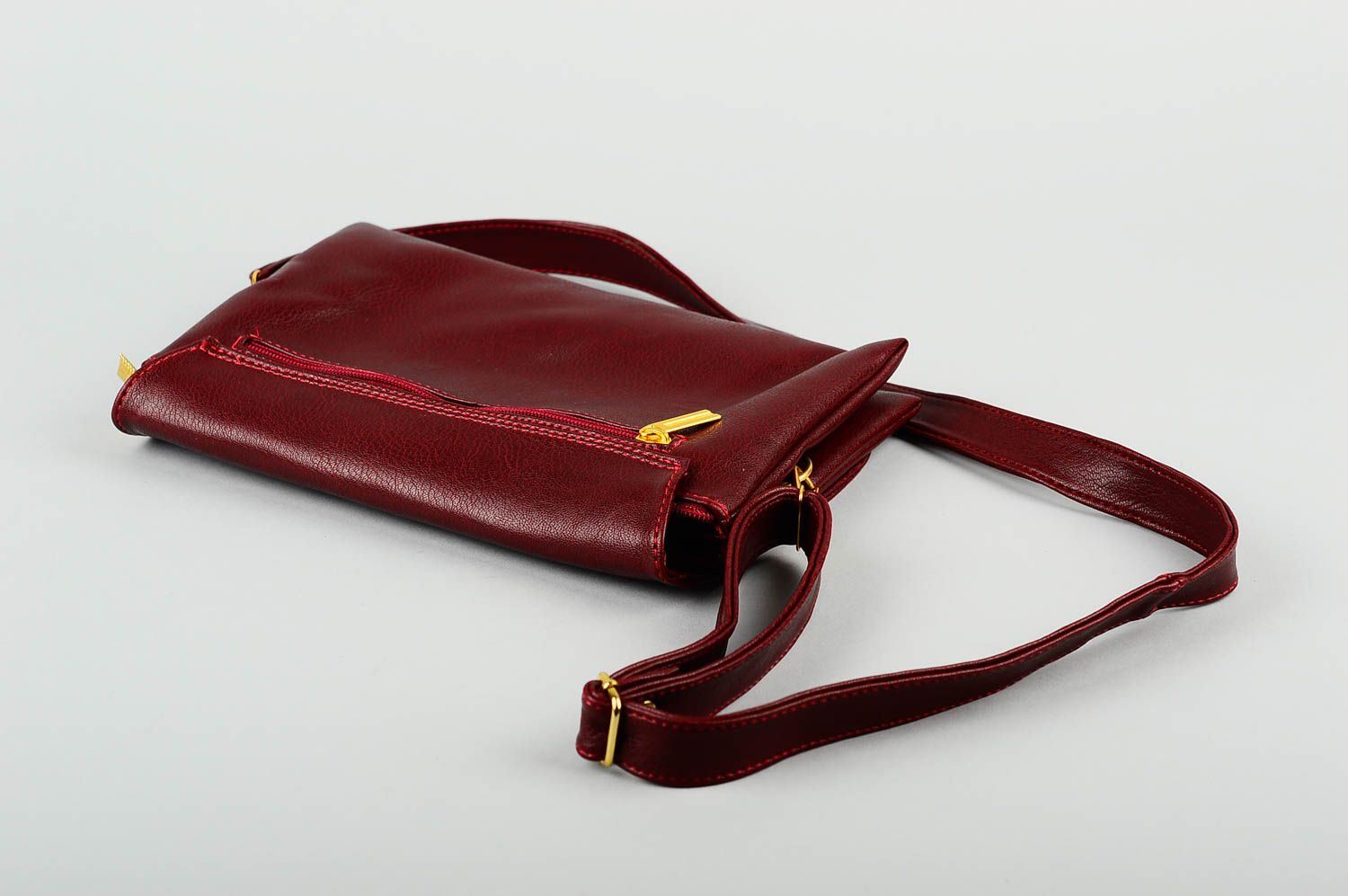 Сумка ручной работы сумка через плечо из кожзама женская сумка бордовая фото 4
