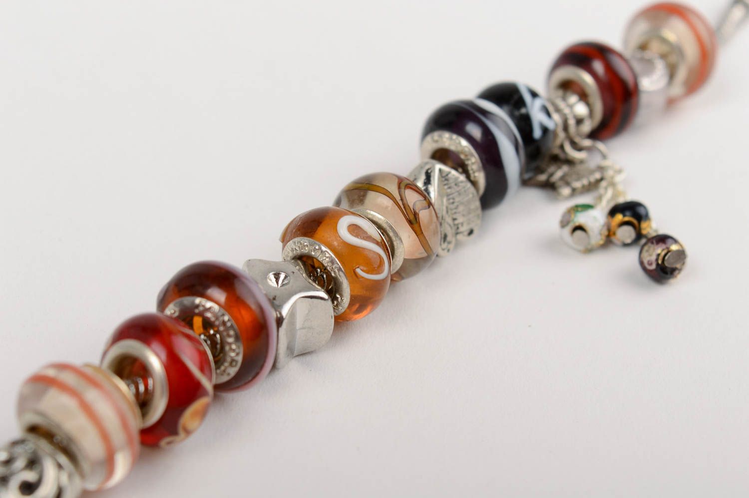 Handmade designer metal wrist bracelet with colorful Murano glass beads photo 4