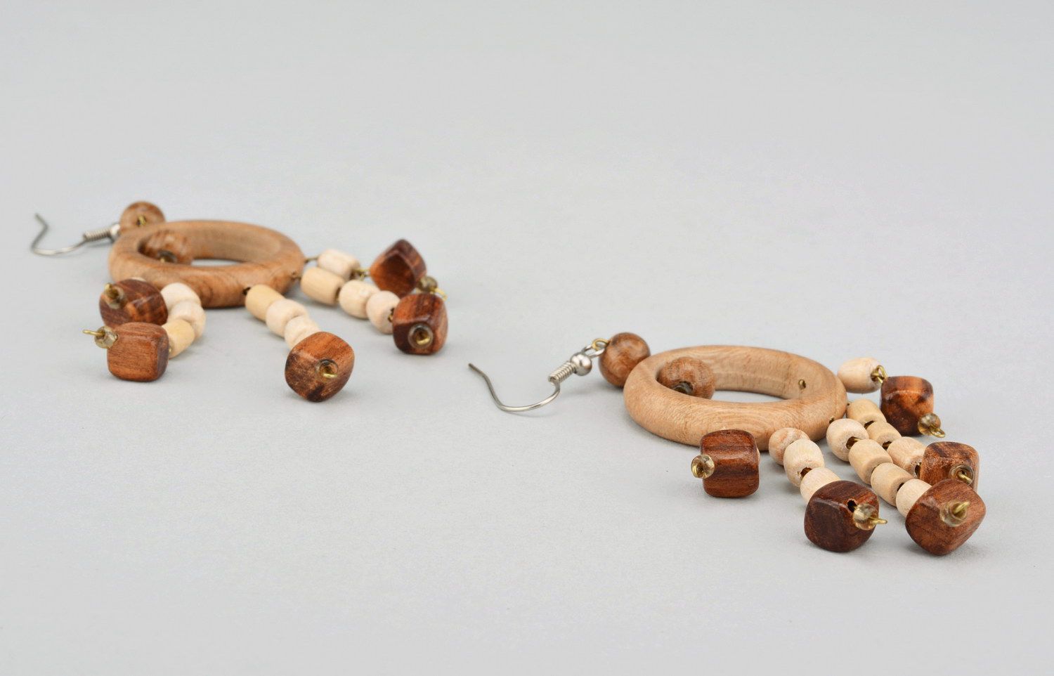 Long wooden earrings in ethnic style photo 3