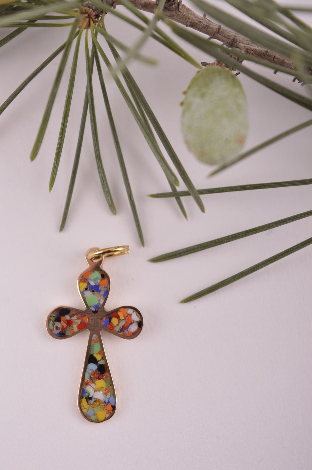 Крестик с камнями handmade подвеска на шею украшение из латуни авторское фото 1